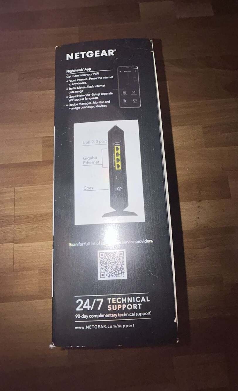 Netgear Nighthawk AC1900 WiFi Cable Modem Router (Model C7000) - Picture 3 of 7